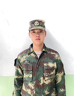 劉壯 教官 代號(hào)：黑鷹